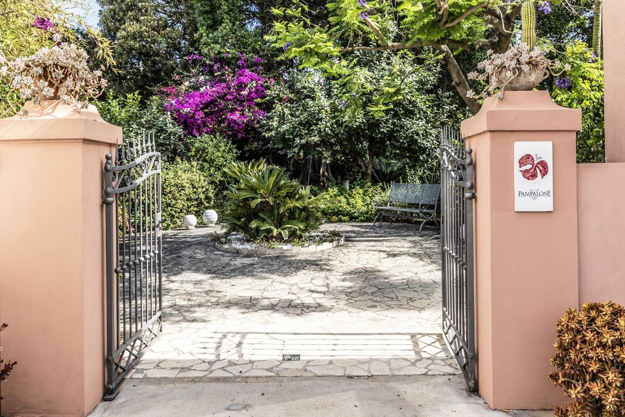Villa Pampalone - B&B In Dimora Storica トラーパニ エクステリア 写真